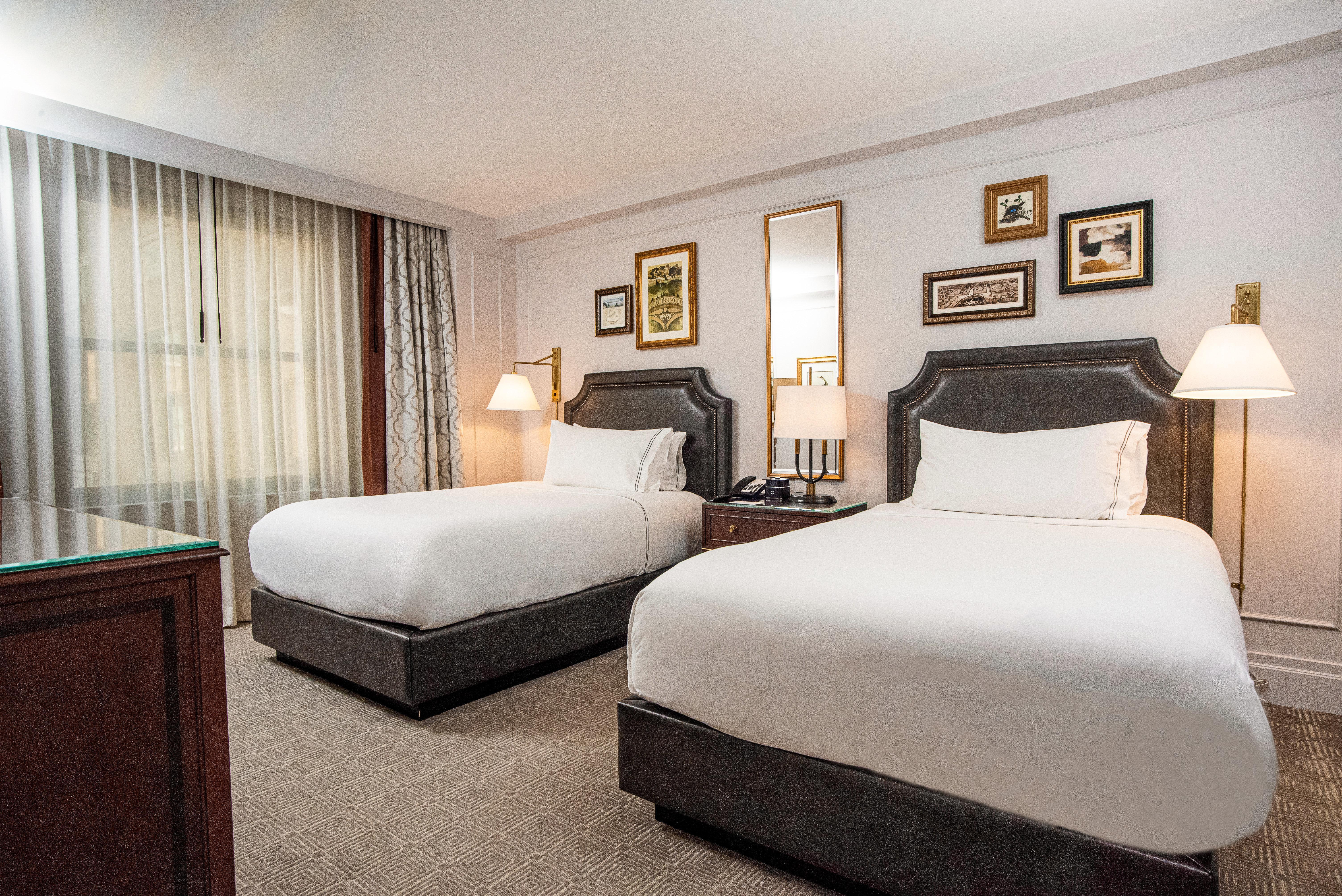 Intercontinental New York Barclay Hotel By Ihg Exteriér fotografie A guest room at the Waldorf Astoria Chicago