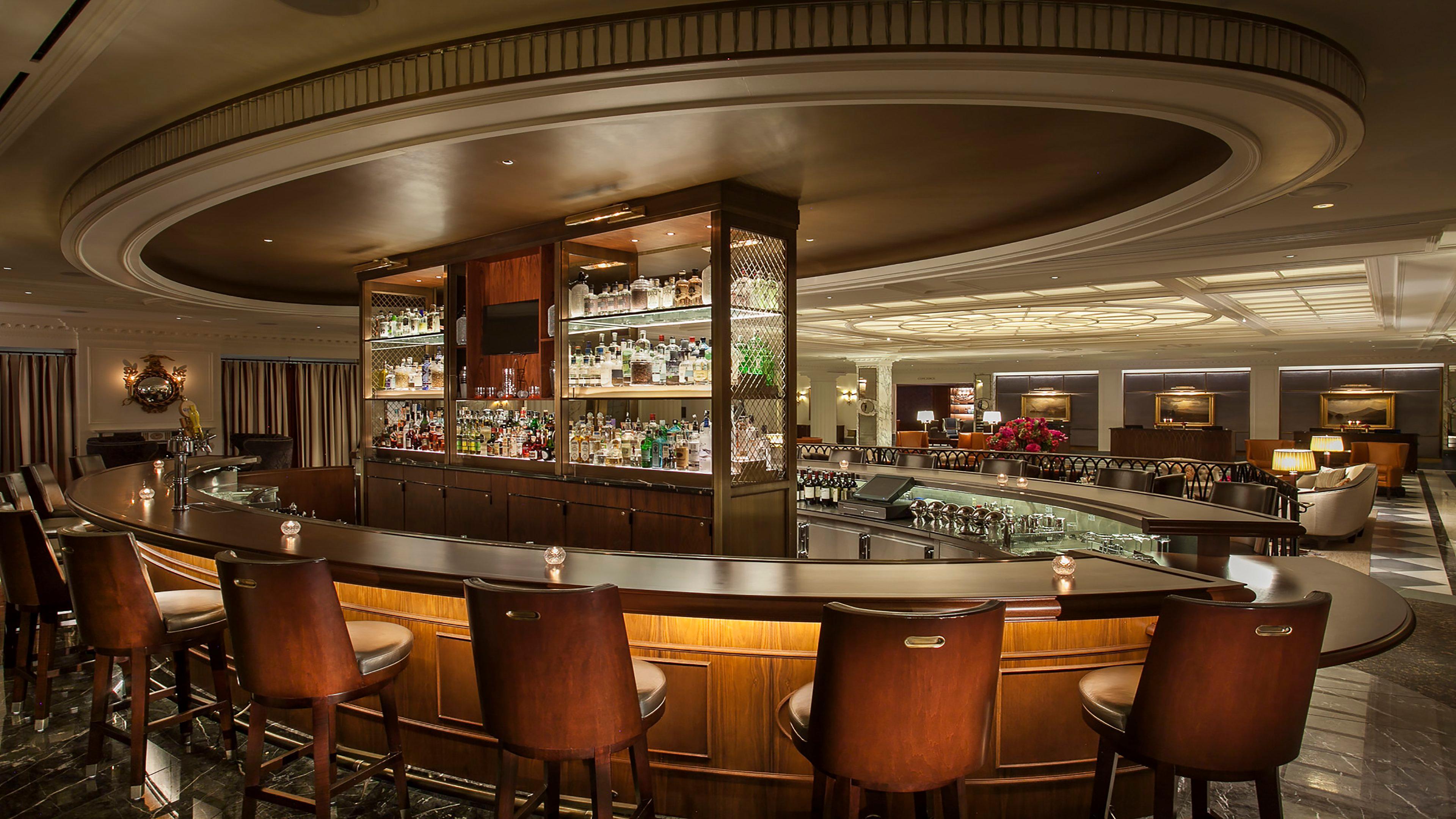 Intercontinental New York Barclay Hotel By Ihg Exteriér fotografie The bar at the Four Seasons Hotel
