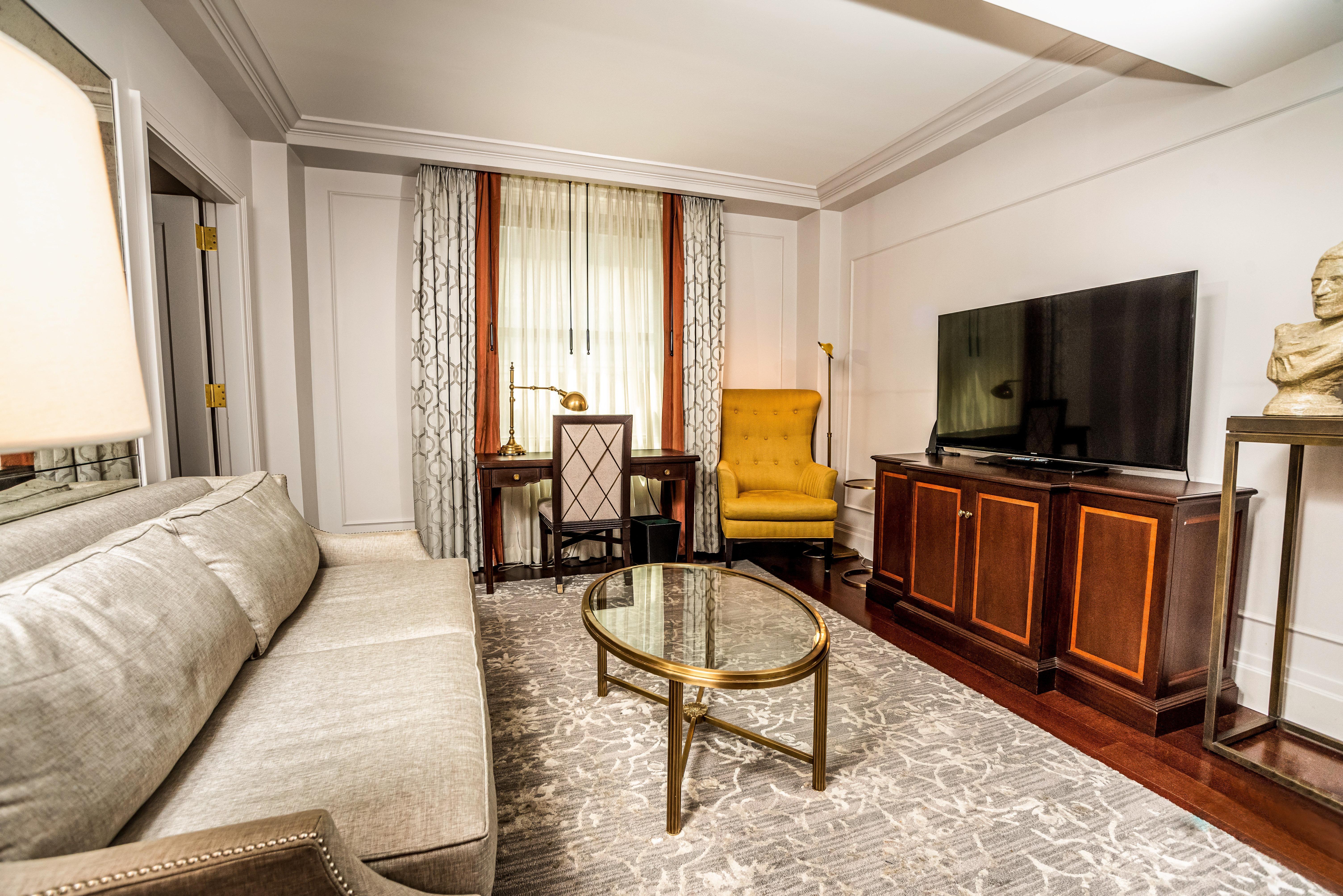 Intercontinental New York Barclay Hotel By Ihg Exteriér fotografie A living room at the Waldorf Astoria Chengdu