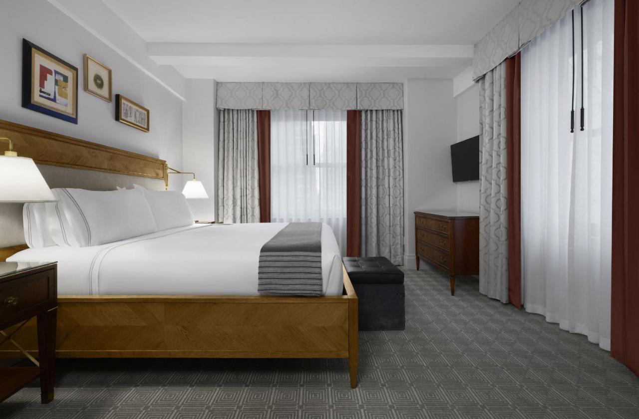 Intercontinental New York Barclay Hotel By Ihg Exteriér fotografie A bedroom at the hotel